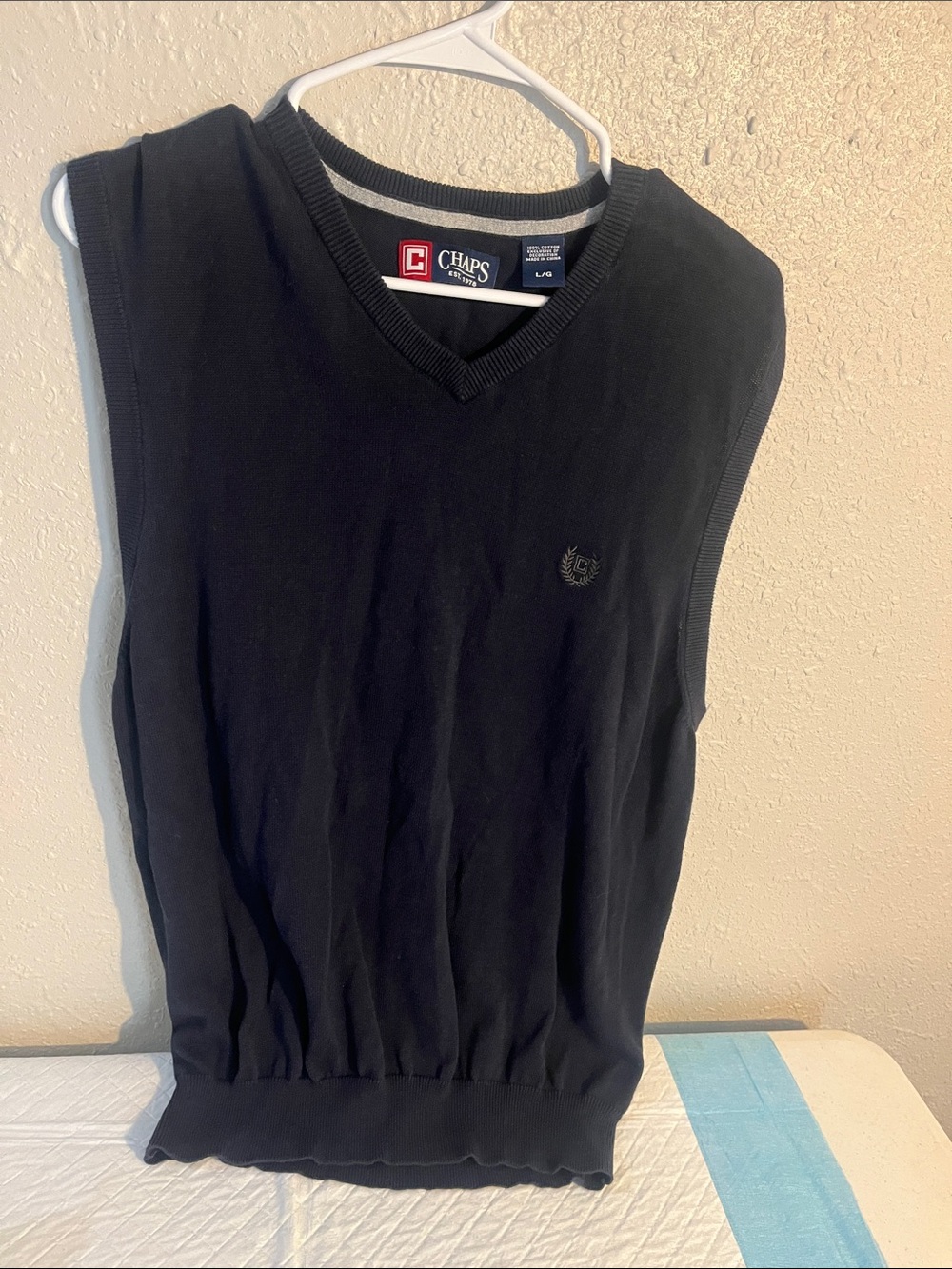 Chaps Men's Black V-Neck Sweater Vest